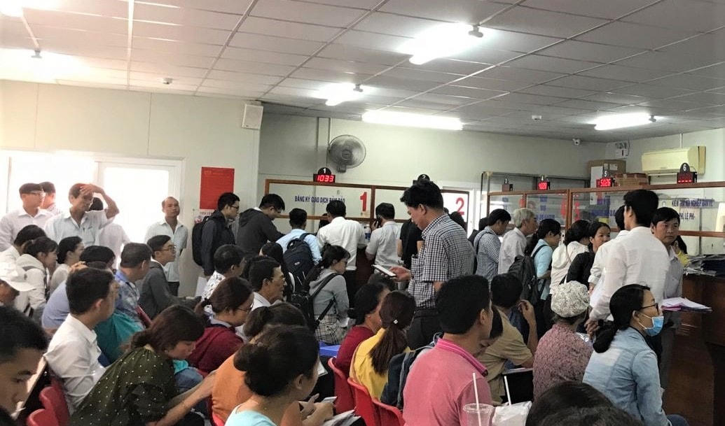 Người dân nộp thuế thu nhập cá nhân tại Thủ Đức (TPHCM).