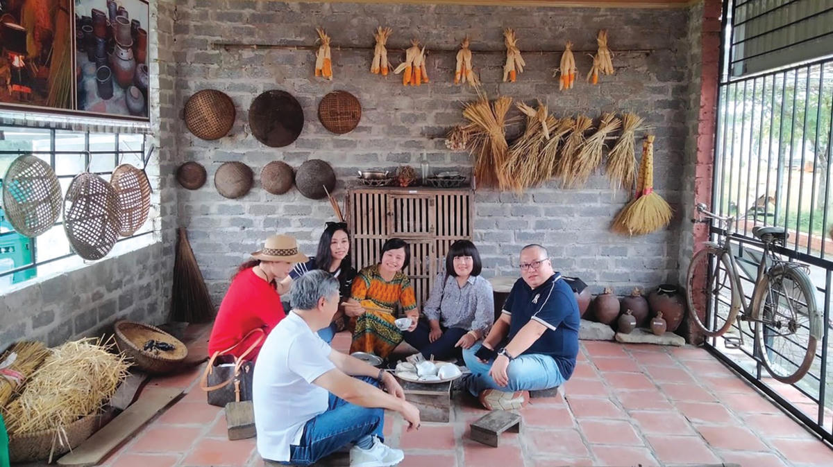Hoài niệm về cuộc sống xưa cũ chất chứa biết bao là kỷ niệm trong tiềm thức mỗi con người.  