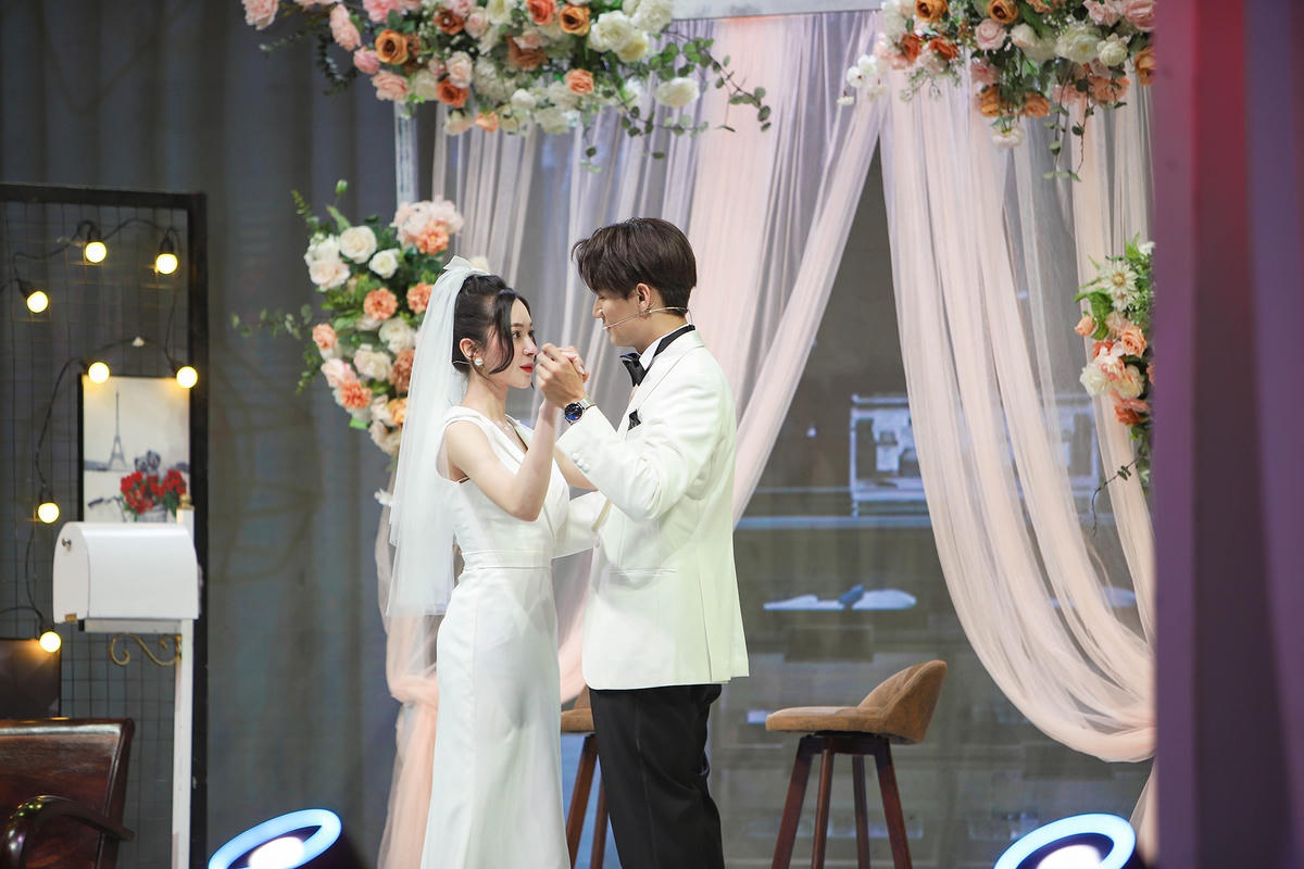 Khóc nức nở vì được tỏ tình chân thành, Phi Linh có quyết định bất ngờ