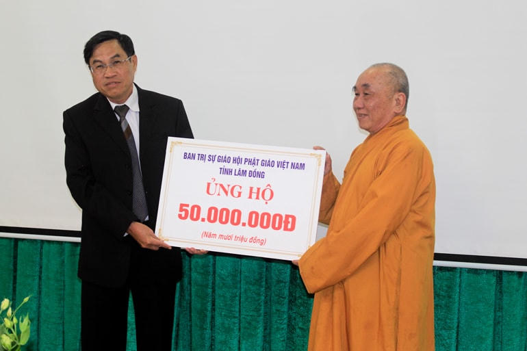 Ban GHPG tỉnh Lâm Đồng ủng hộ Quỹ Vì người nghèo tỉnh Lâm Đồng