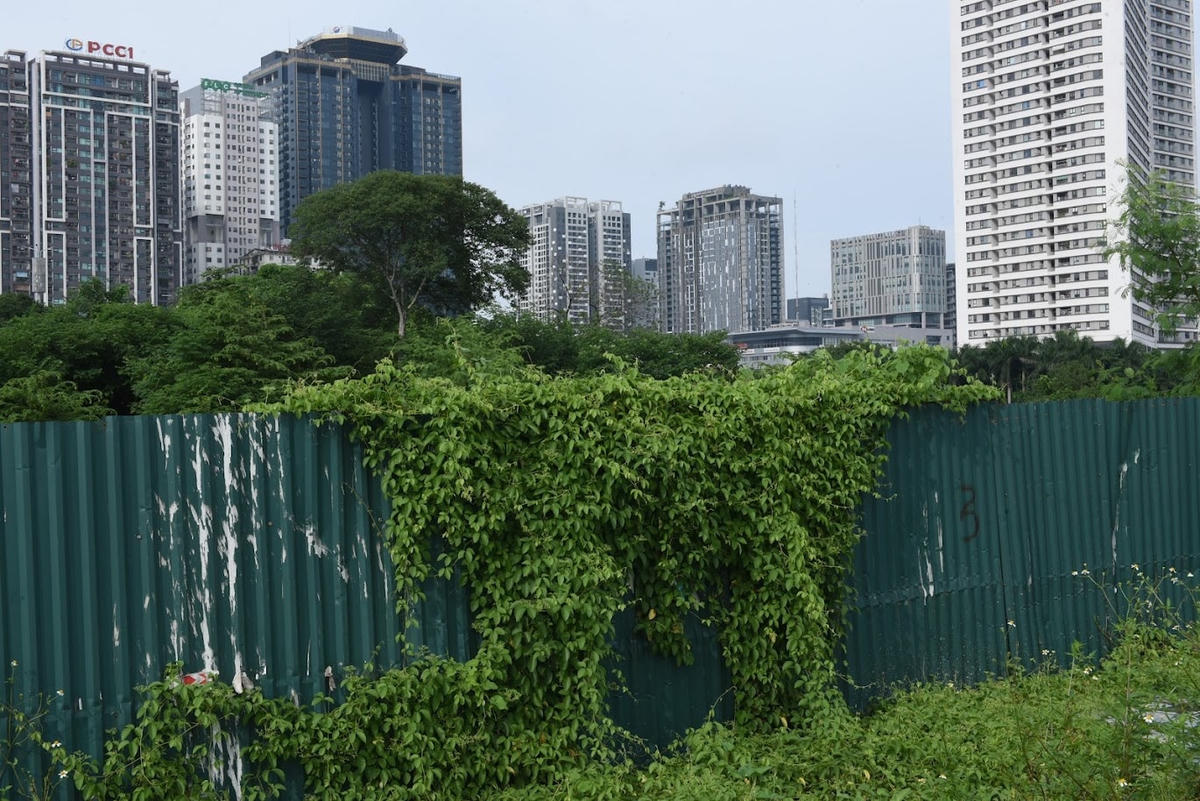 Hà Nội rà soát dự án chậm triển khai trên địa bàn. Ảnh: Quang Vinh.