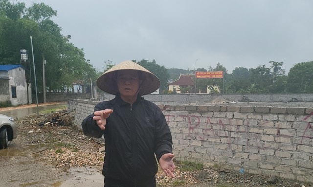 Ông Nguyễn Minh Cao cho biết mình bị "lừa" để ký hàng loạt hồ sơ.