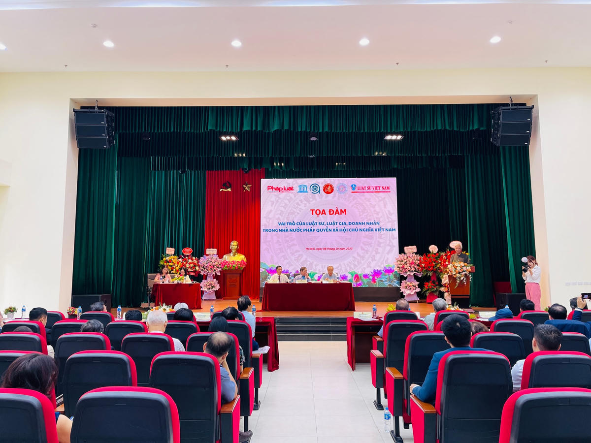 Quang cảnh toạ đàm.