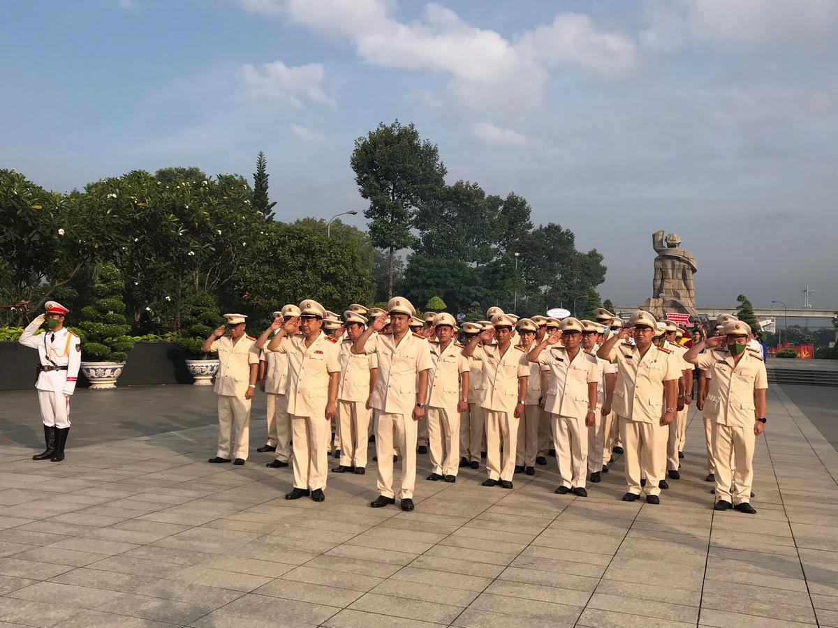 TP Hồ Chí Minh long trọng kỷ niệm 75 năm Ngày Thương binh - Liệt sĩ