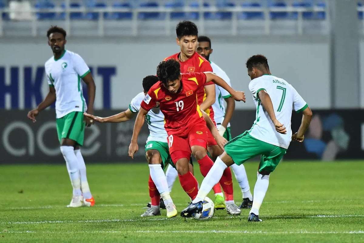 U23 Việt Nam gặp nhiều khó khăn khi U23 Saudi Arabia chủ động chơi chậm.