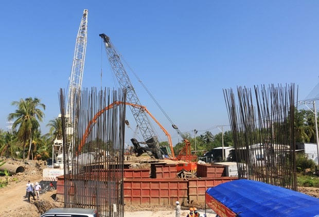 Công trường dự án đầu tư xây dựng cầu Mỹ Thuận 2 (tỉnh Vĩnh Long).