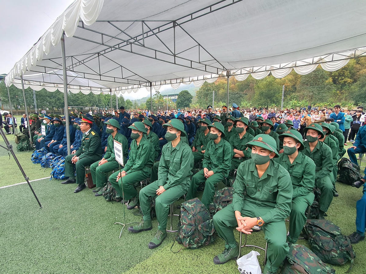 27 huyện, thị, thành phố ở Thanh Hóa đồng loạt tổ chức giao nhận quân.