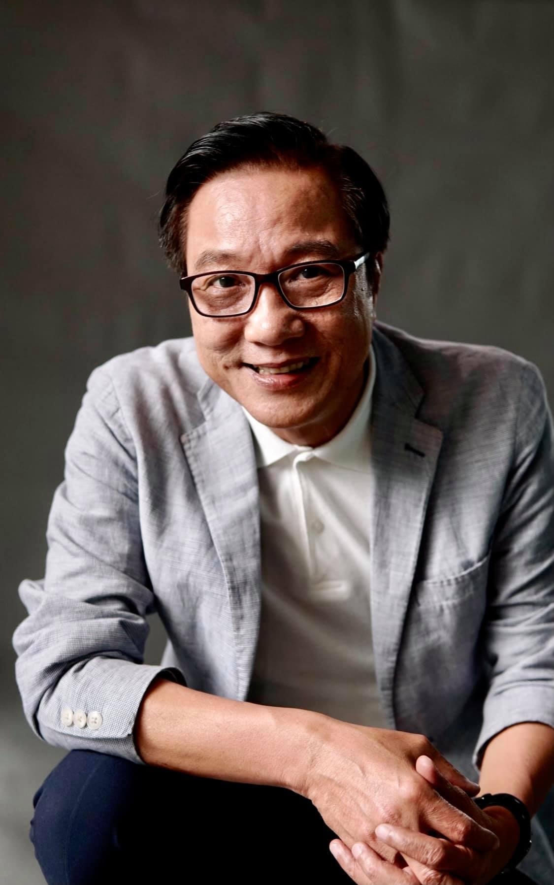 Ở tuổi 65, nghệ sĩ Trọng Trinh vẫn nhận lời tham gia những vai diễn thú vị. Nghệ sĩ chia sẻ, vai ông Khôi trong "Thông gia ngõ hẹp" là một vai diễn đa màu sắc. Ảnh: FBNV. 