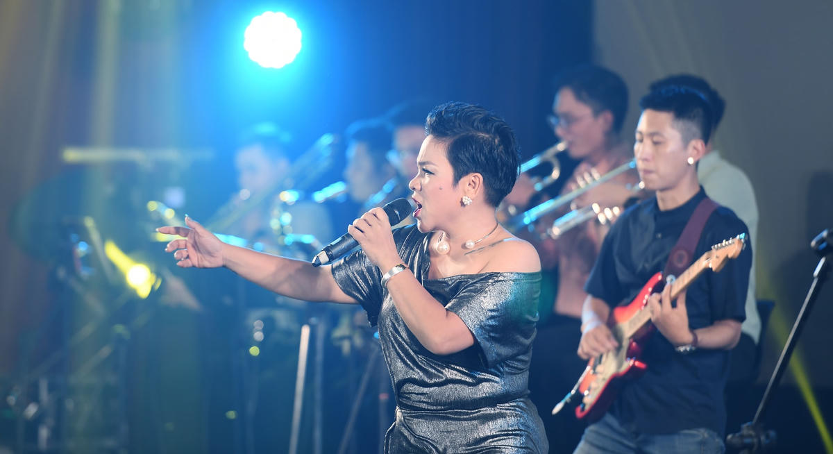 Mỹ Dung khẳng định, qua show diễn lần này, cô muốn nhắn nhủ với những người thân yêu rằng, chị chưa bao giờ ngừng yêu việc hát, đồng thời qua các ca khúc về Hà Nội, Mỹ Dung mong muốn mang đến cảm giác vui vẻ, xanh mát chứ không “man mác buồn, úa vàng” như những bản phối khí thường thấy.