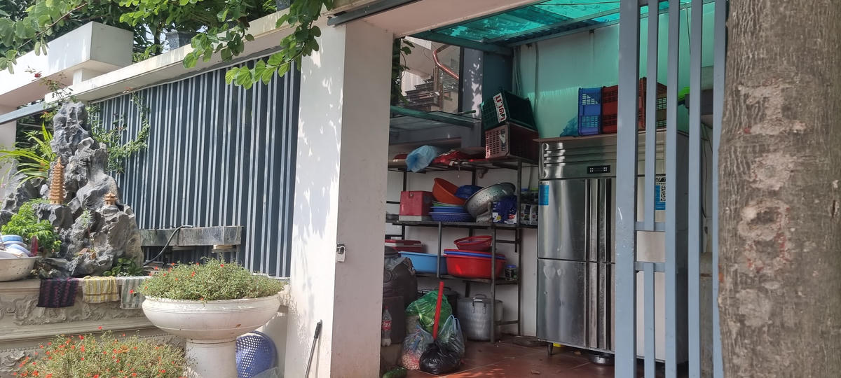 Nhà hàng cũng mọc lên tại những công trình cao tầng.