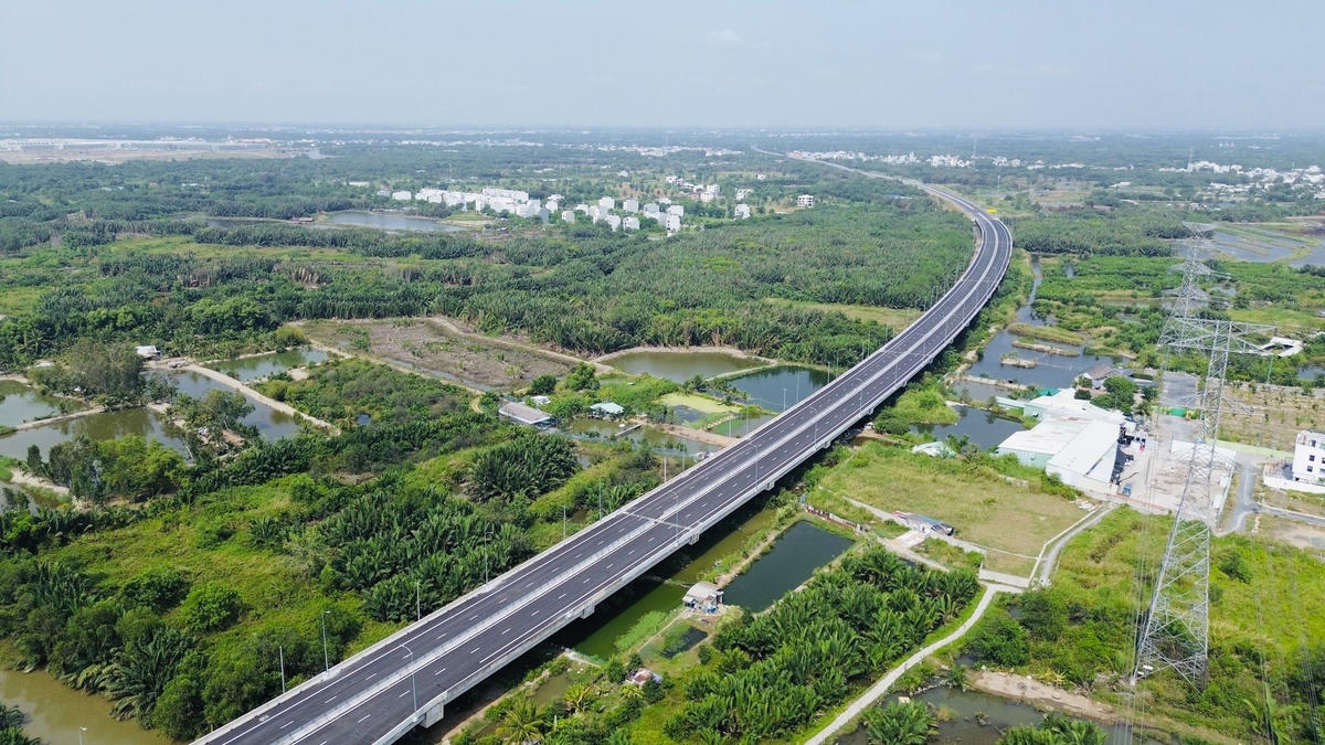 anh bai Ha tang giao thong