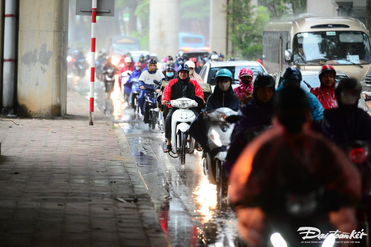 tac_duong-le-khanh21.jpg