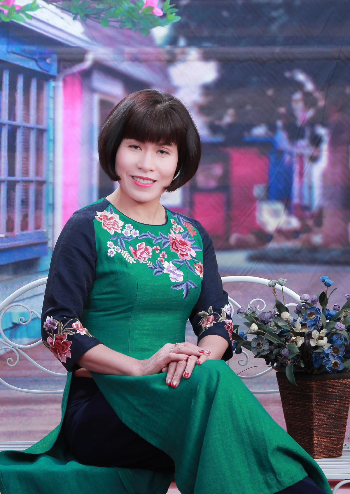 Bà Phan Bích Thiện.