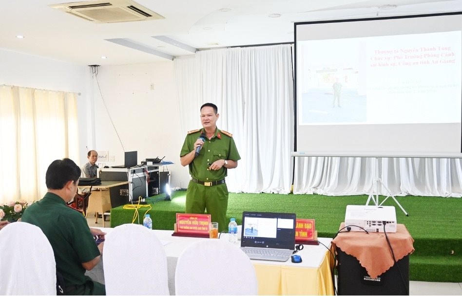 Thượng tá Nguyễn Thanh Tùng thông tin tình hình an ninh trật tự, an toàn xã hội, công tác phòng, chống tội phạm trên địa bàn.