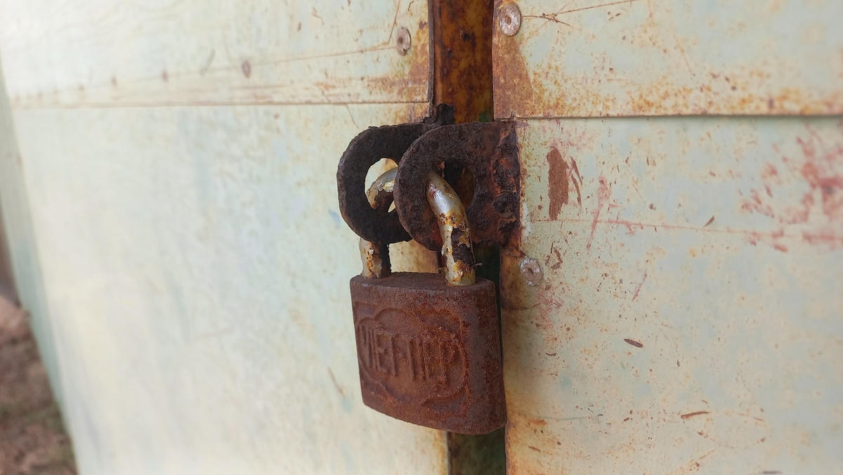Sau một khoảng thời gian dài “cửa đóng, then cài”.