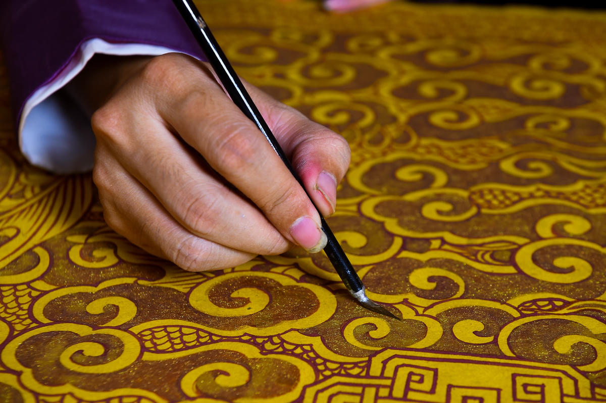 Chính vì vậy, khi chiêm ngưỡng các tác phẩm của anh, người xem có thể cảm thấy sự tinh tế, tỉ mỉ trong đường nét cũng như sự hài hòa trong cách phối màu.