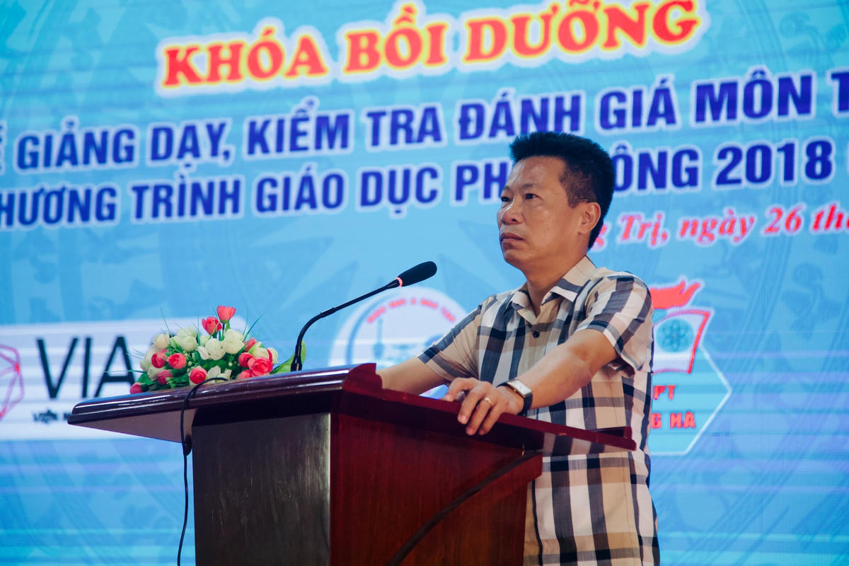 Thầy Lê Văn Tính, Trưởng phòng Giáo dục trung học - Giáo dục thường xuyên.