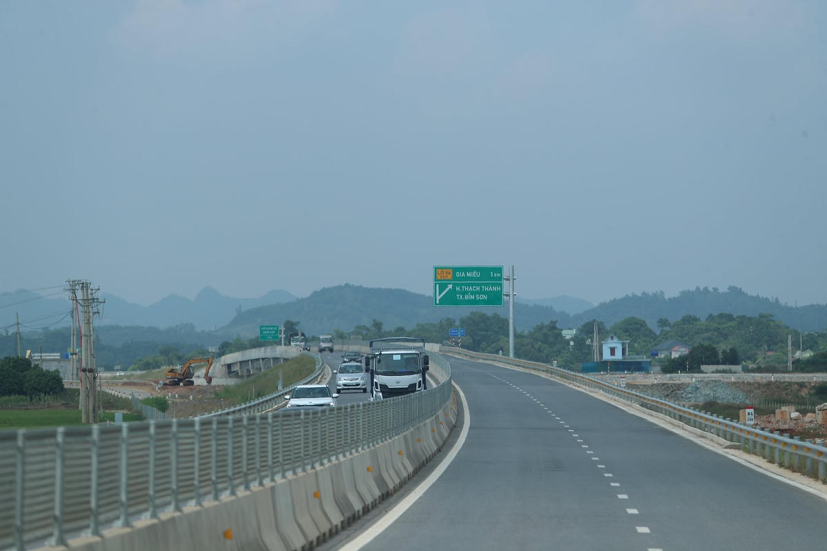 aj5i6473-1-.jpg