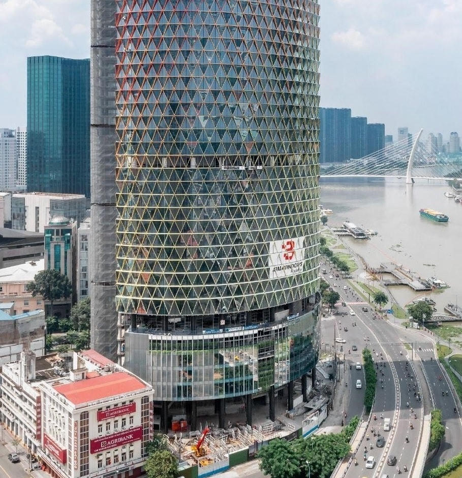 Tòa nhà Saigon One Tower (quận 1, TP HCM) thuộc danh sách cần xác minh nguồn gốc đất từ đề nghị của Công an TP HCM. (Ảnh: T.Lữ)