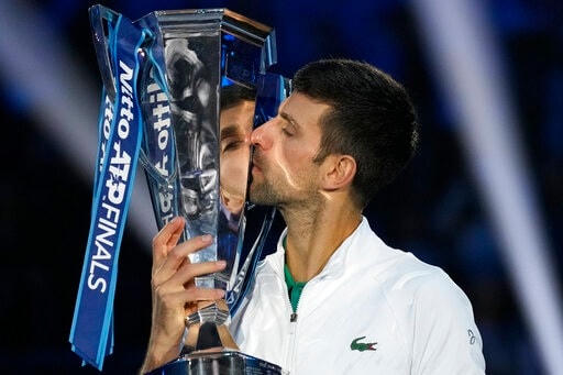 Djokovic kết thúc năm 2022 với vị trí số 5 thế giới (Ảnh: AP).