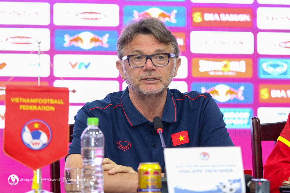HLV Philippe Troussier. Ảnh: VFF.