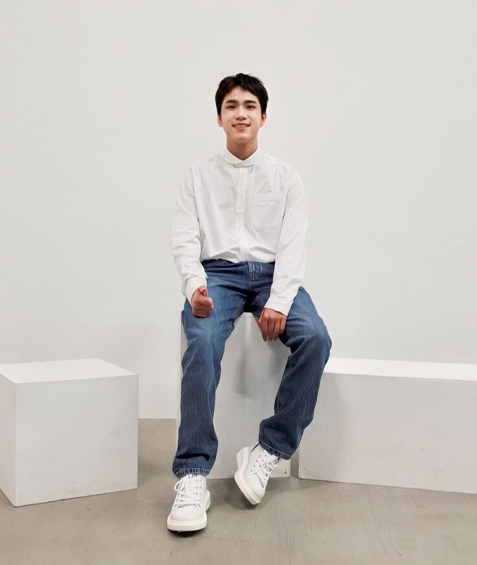 Nam Sơn giành cơ hội debut khi chỉ mới 16 tuổi.