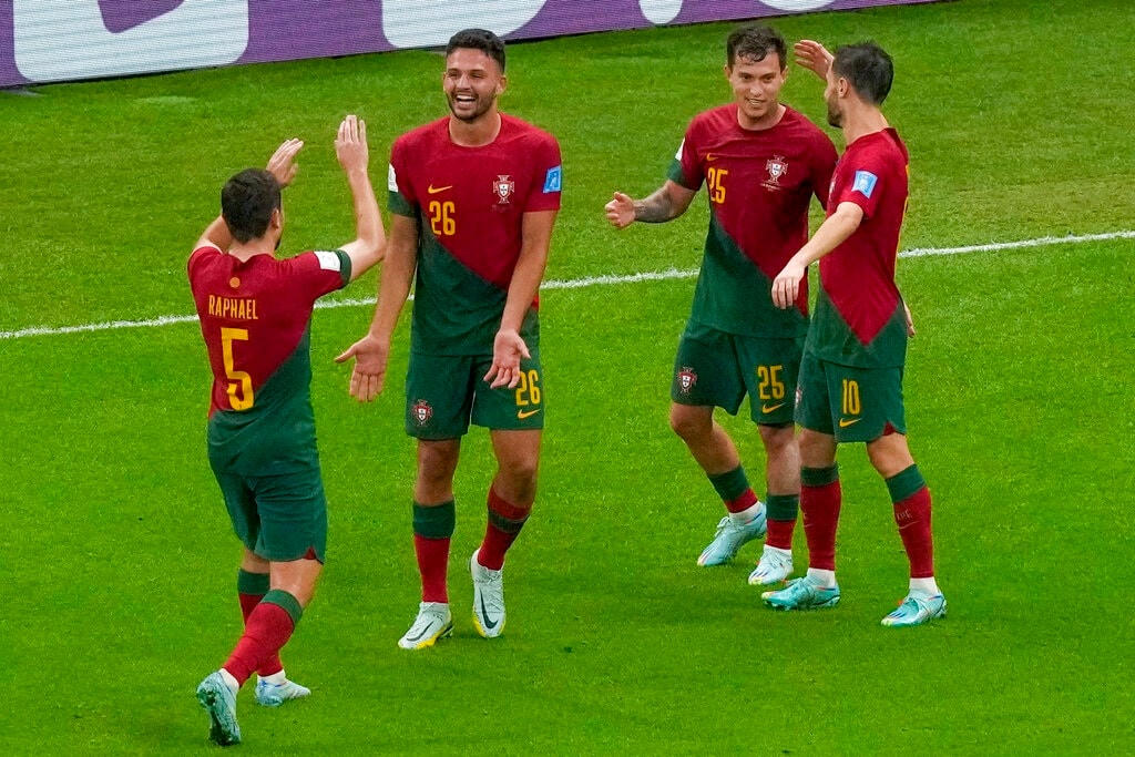 Bồ Đào Nha tiến vào tứ kết World Cup 2022 đầy thuyết phục (Ảnh: AP).