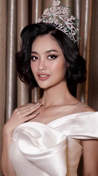 Đến với cuộc thi nhan sắc, Nông Thúy Hằng mang hình ảnh một cô gái quyến rũ, tự tin, bản lĩnh.