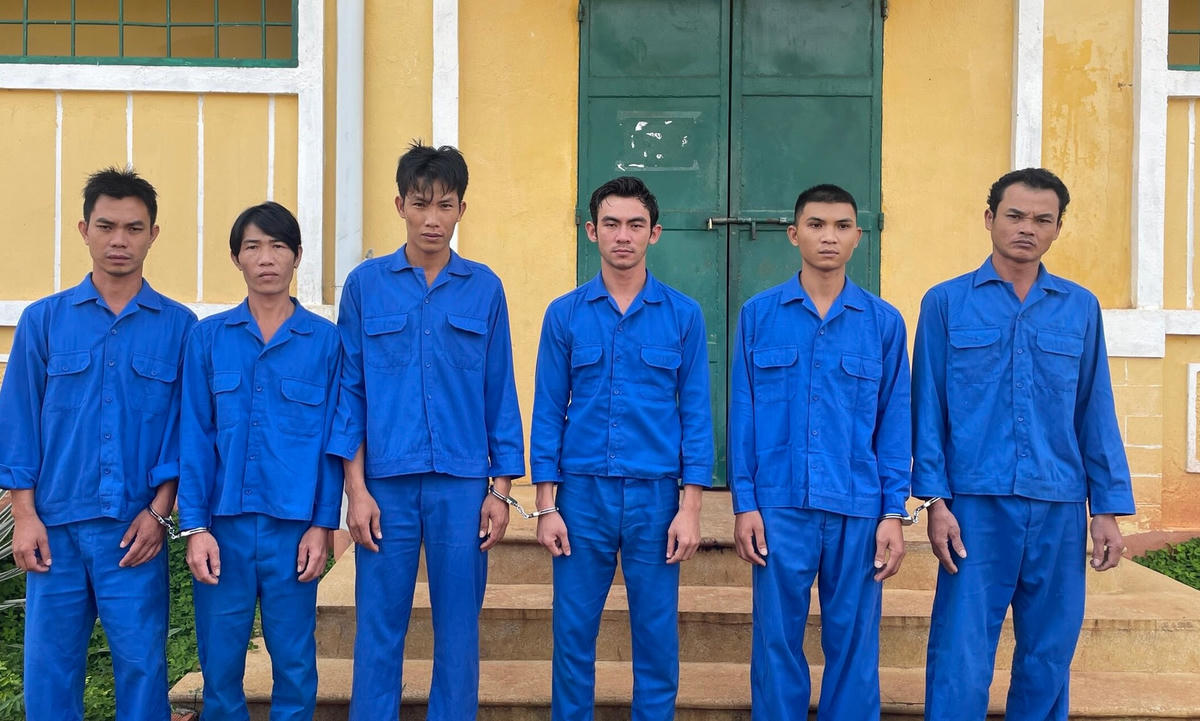 Các đối tượng tại cơ quan Công an.