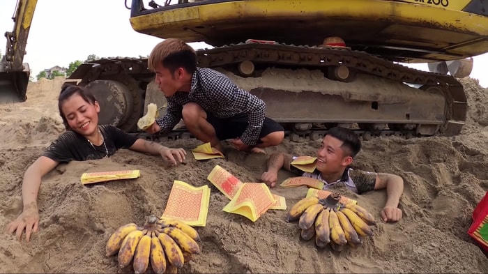 Video có nội dung câu view, câu like tràn lan trên các nền tảng công nghệ số Việt Nam.