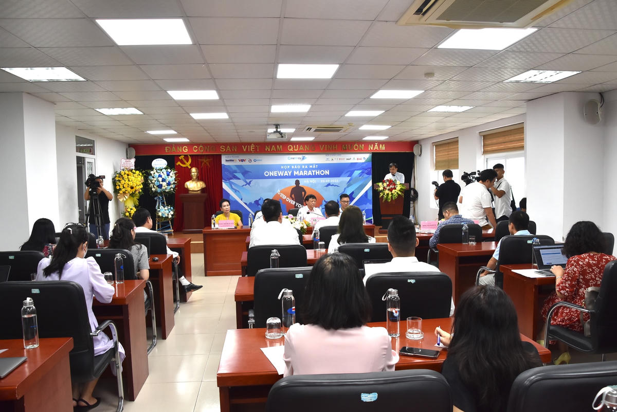 Quang cảnh buổi họp báo.