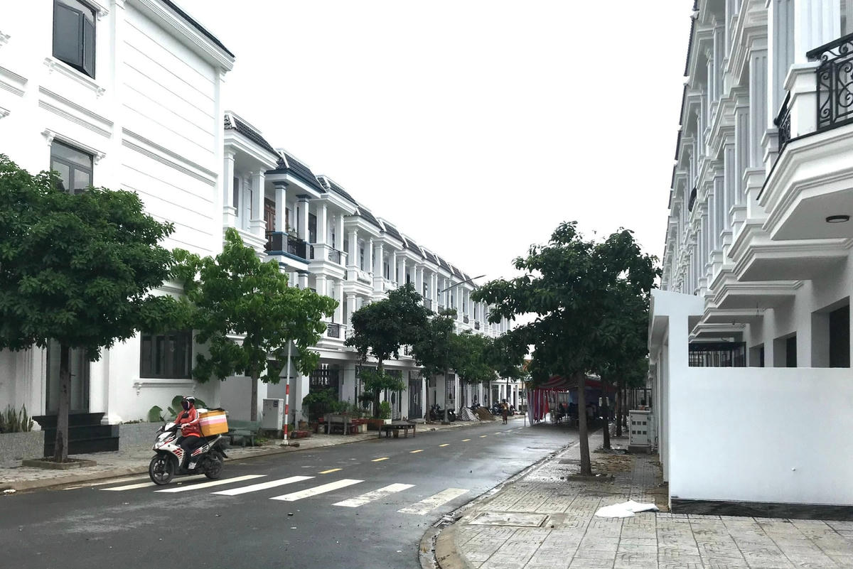 Giá BĐS tại TP HCM và phụ cận đang có xu hướng chững lại.