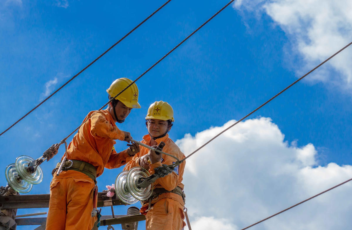 Ngành điện quyết liệt nhiều giải pháp tiết giảm chi phí trước những khó khăn hiện nay