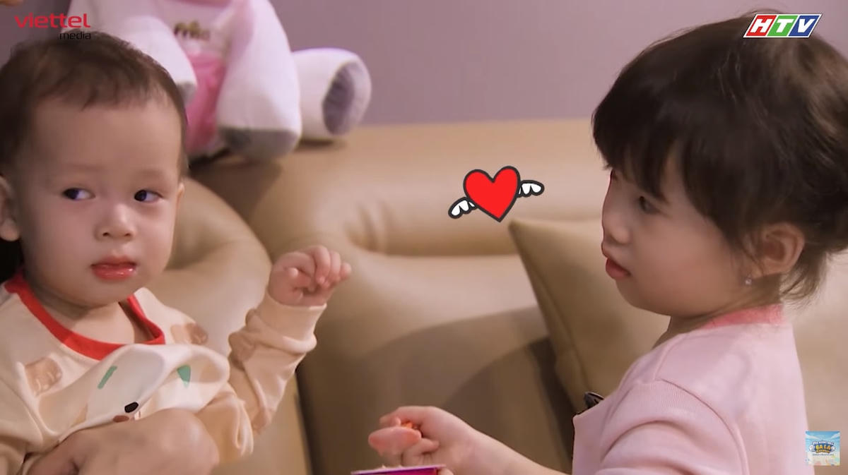 Biểu cảm đáng yêu của CiCi và Mino. 
