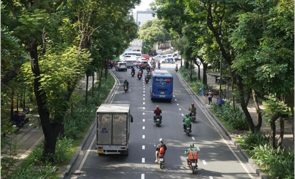 Dự án đường nối Trần Quốc Hoàn và Cộng Hòa thi công cầm chừng sau 4 tháng khởi công.