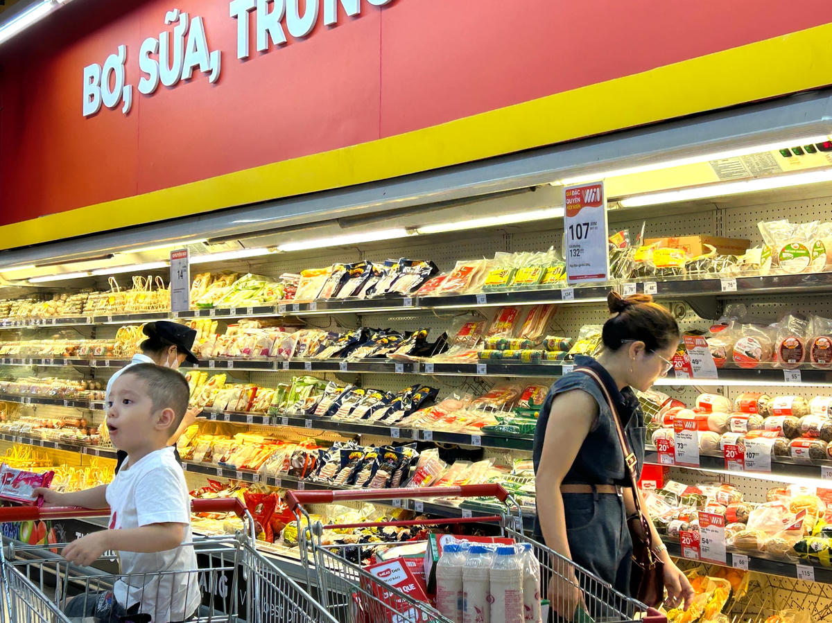 Khuyến mại lớn, WinMart kích cầu tiêu dùng.