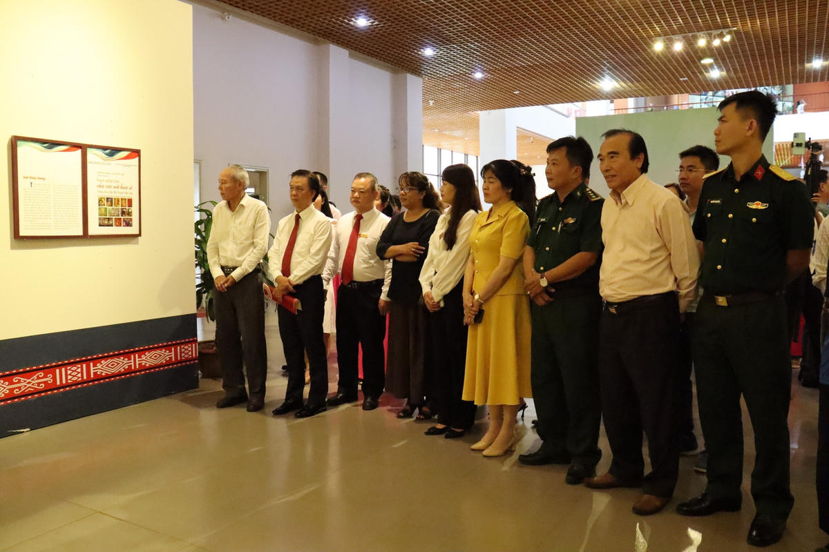 Đắk Lắk: Triển lãm 50 tác phẩm mỹ thuật hiện đại của các họa sĩ nữ