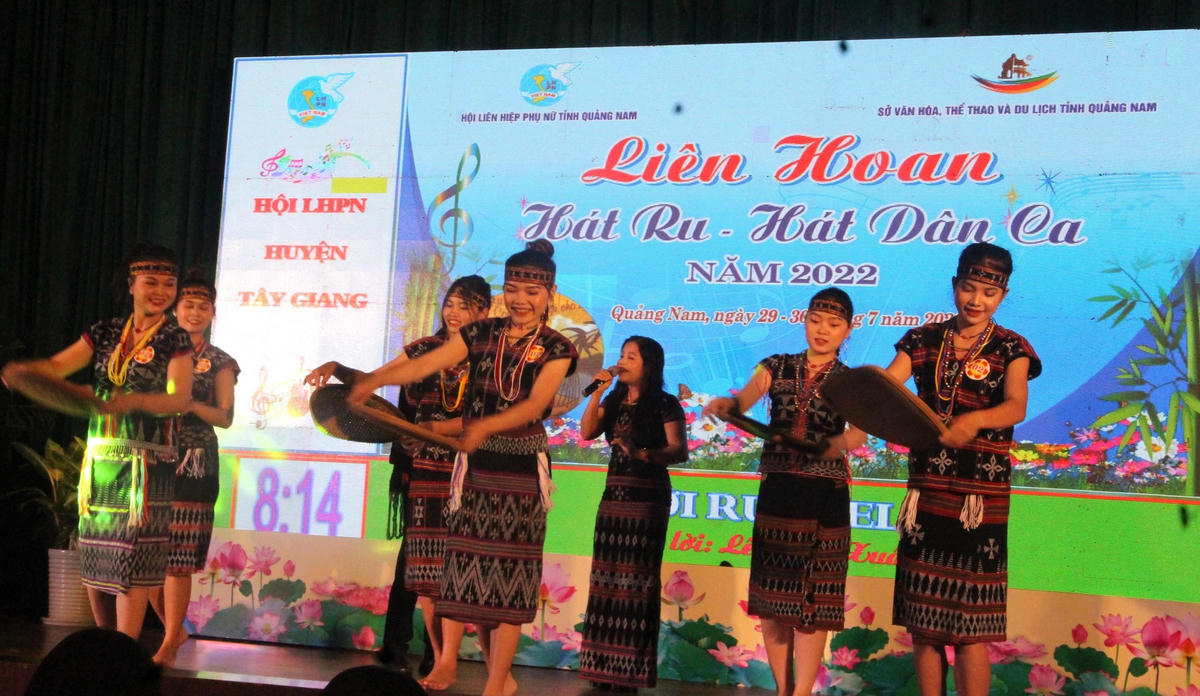 Một phần thi của đơn vị huyện Tây Giang.