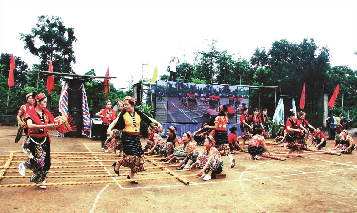 Lễ mừng cơm mới của người Thái ở huyện Cư M’gar được tổ chức hằng năm.