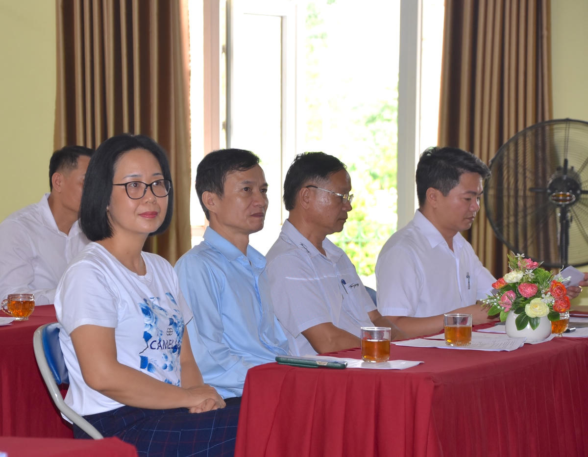 Tham dự Ngày hội có đại diện Uỷ ban MTTQ Việt Nam tỉnh Lào Cai, Sở TT&TT tỉnh Lào Cai, Huyện uỷ - UBND huyện Văn Bàn, Đảng uỷ - UBND xã Tân Thượng và đại diện Báo Đại Đoàn Kết.  