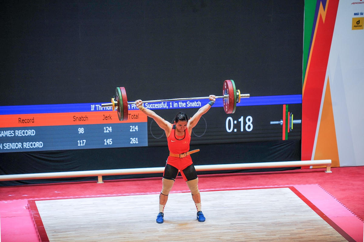 Đô cử Phạm Thị Hồng Thanh tham dự tranh tài ở hạng 64 kg nữ. Ảnh: Dân Trí.