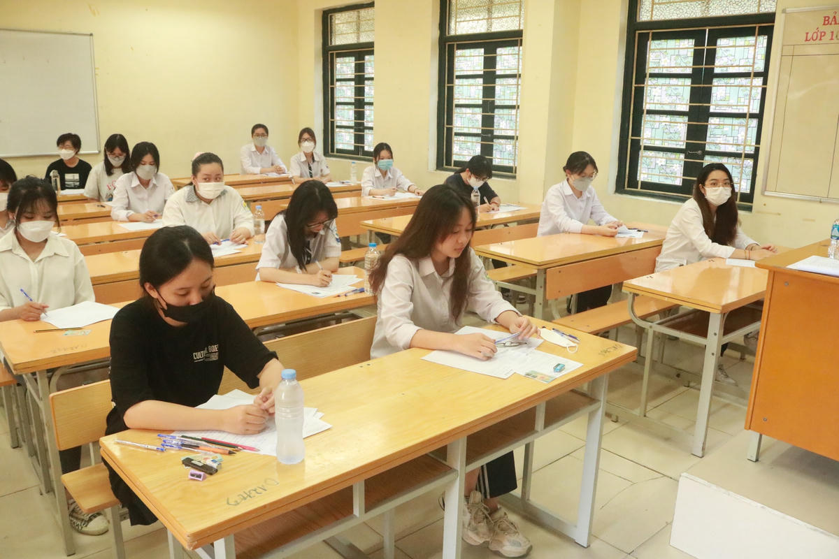 Theo kế hoạch, buổi sáng thi môn Ngữ văn trong 120 phút, chiều thi môn Toán 90 phút. 