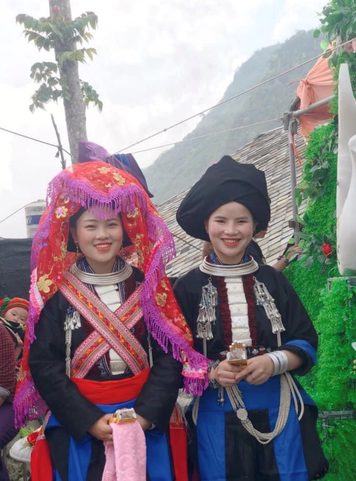 Cô gái Dao Khâu trong ngày rước dâu.