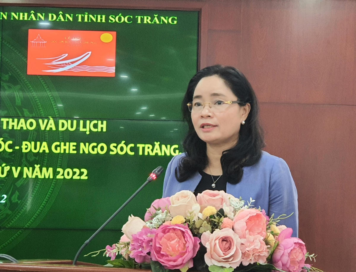 Bà Trịnh Thị Thuý – Thứ trưởng Bộ Văn hoá, Thể thao và Du lịch phát biểu tại buổi họp báo.