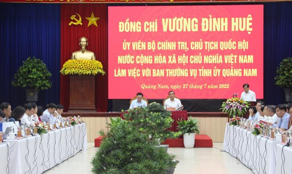 Quang cảnh buổi làm việc.