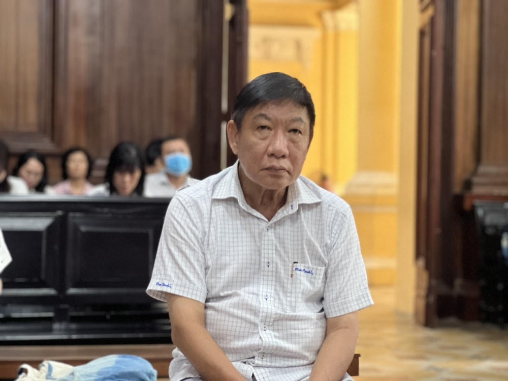 Cựu Giám đốc Sở KHCN TPHCM Phan Minh Tân tại tòa. (Ảnh: Huỳnh Tỷ)