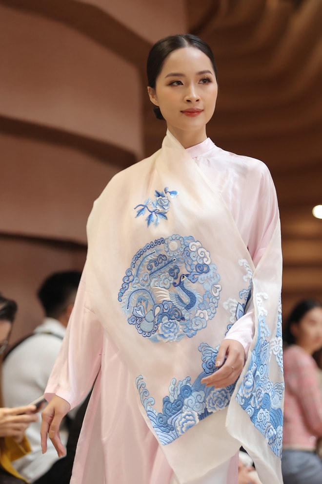Dàn sao hội tụ trong show diễn VC Fashion Show - Bước chân di sản&nbsp;