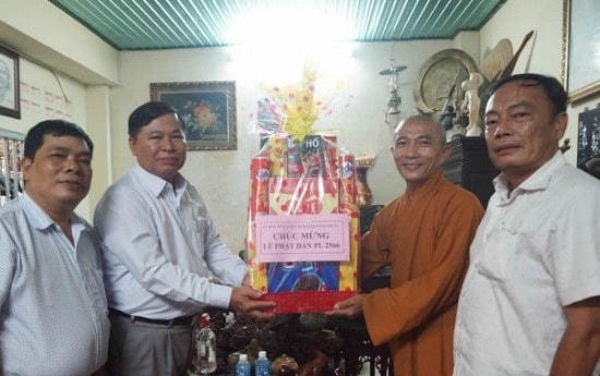 Chúc mừng Thượng tọa Thích Thông Tánh, Phó Ban trị sự Giáo hội Phật giáo Việt Nam tỉnh Ninh Thuận, Trưởng ban trị sự Giáo hội Phật giáo Việt Nam TP Phan Rang-Tháp Chàm.
