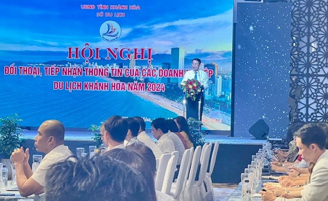 Hội nghị đối thoại, tiếp nhận thông tin của các doanh nghiệp kinh doanh du lịch trên địa bàn tỉnh.