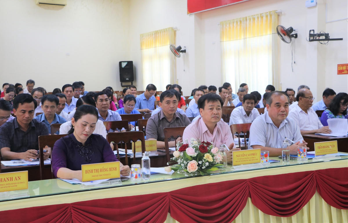 Các đại biểu tham dự Hội nghị.
